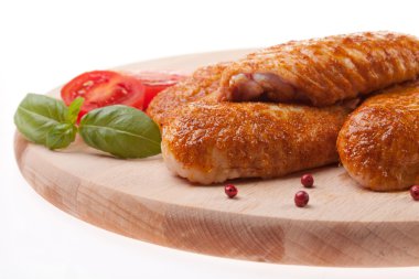 Baharat ile çiğ tavuk kanatları