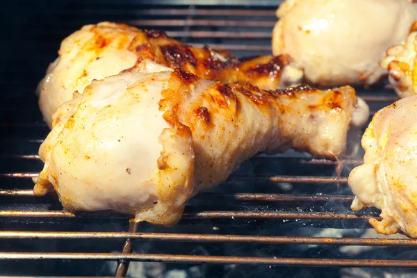 Fried chicken on the grill — Stock Photo, Image