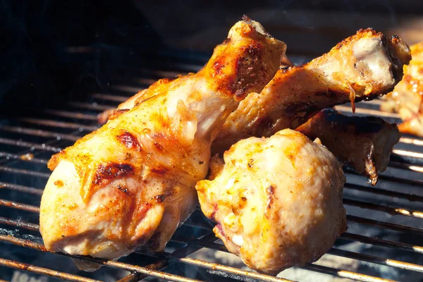 Fried chicken on the grill — Stock Photo, Image