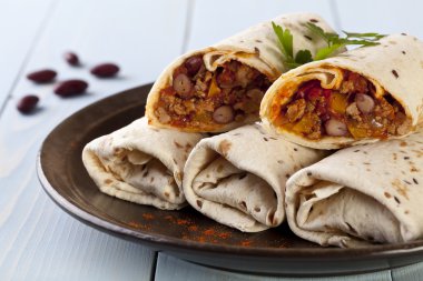 sebze ve et fasulye burritos sarar