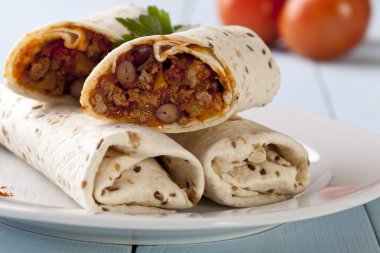 sebze ve et fasulye burritos sarar