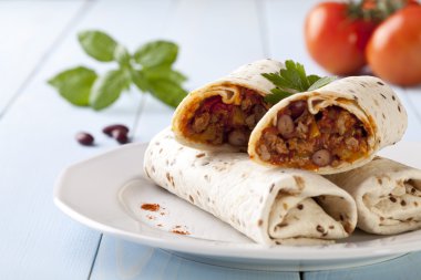 sebze ve et fasulye burritos sarar