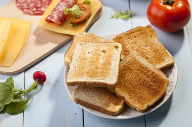 bir ekmek ile Kahvaltı