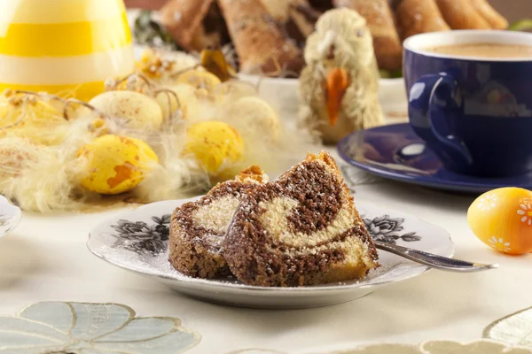 Easter marble ring cake — Stock Photo, Image