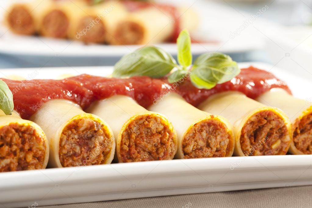 cannelloni on plate