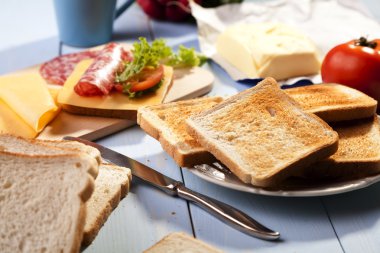 bir ekmek ile Kahvaltı