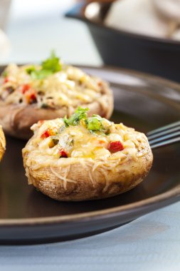 fırında mantar dolması