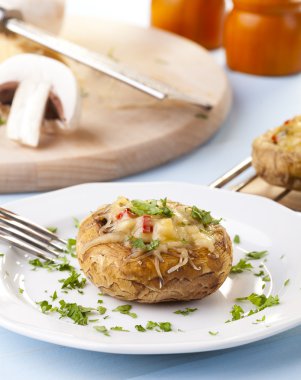 fırında mantar dolması