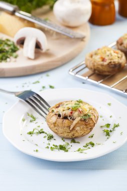 fırında mantar dolması