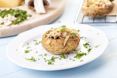 fırında mantar dolması