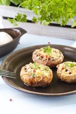 fırında mantar dolması