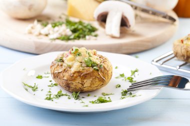 fırında mantar dolması