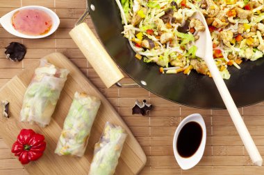 böreği yemek hizmet vermeye hazırlanıyor