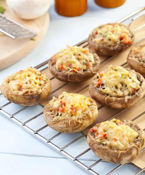 Baked stuffed mushrooms — Stock Photo, Image