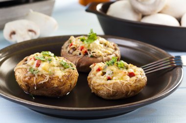 fırında mantar dolması