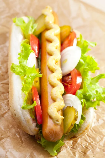 Hot dogy s hořčicí a kečupem — Stock fotografie