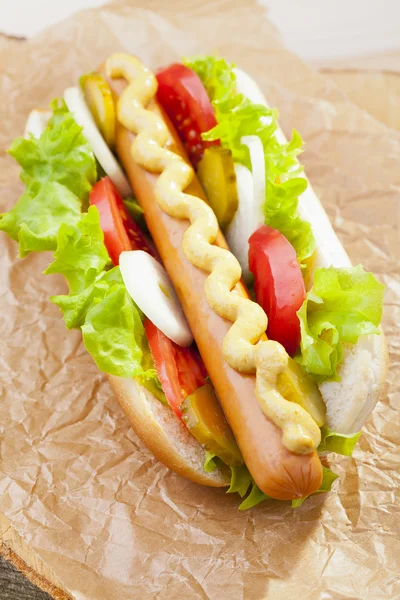 Hot dogy s hořčicí a kečupem — Stock fotografie