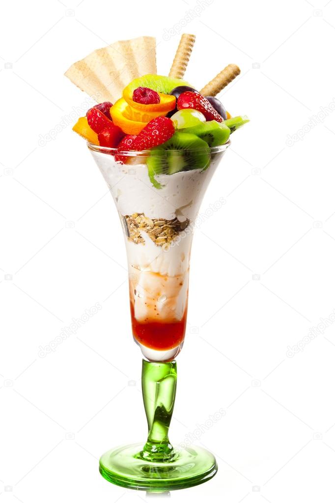 Fruits with whipped cream 