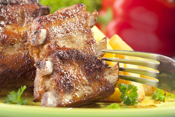Grilled ribs on plate — Stock Photo, Image