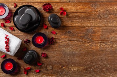 Spa ve masaj malzemeleri. Kompozisyon. Yukarıdan bak. Tarif için bir yeri olan bir geçmiş. Üst görünüm.