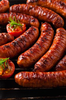 Izgara sosis. Ön görünüm. 