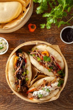 Bao Bao dürümünde domuz eti. Üst görünüm.