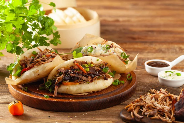 Bao Bao dürümünde domuz eti. Üst görünüm.