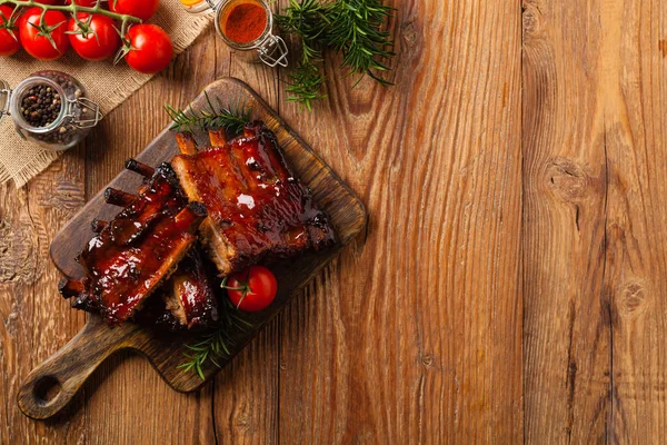 Côtes Porc Rôties Dans Une Sauce Barbecue Servi Sur Une — Photo