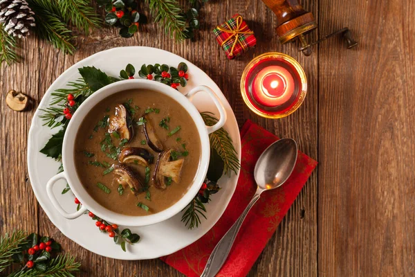 Sopa Champiñones Tradicional Hecha Champiñones Porcini Decoración Navidad Vista Superior — Foto de Stock