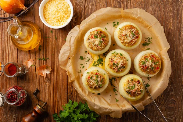 Onion Baked Cheese Stuffed Minced Meat Top View Served Parchment — Stock Photo, Image