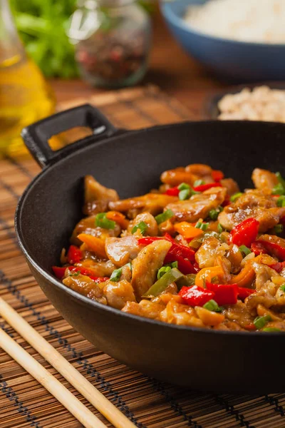 Chicken Kung Pao Fried Chicken Pieces Peanuts Peppers Front View — Stock Photo, Image