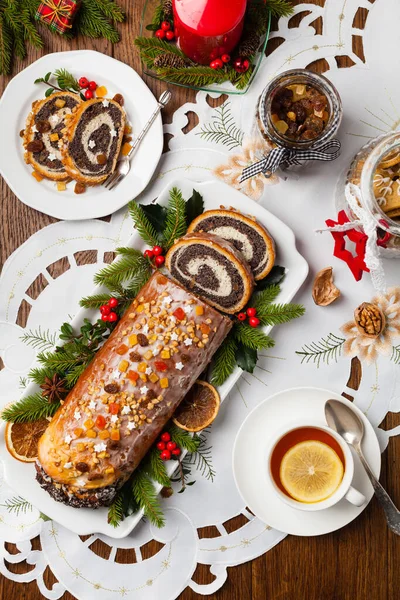 Poppy Seed Roulade Christmas Decoration Served Coffee Tea Top View — Stock Photo, Image