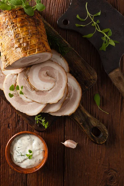 Whole Bacon Roulade Served Sliced Meat White Sauce Top View — Stock Photo, Image