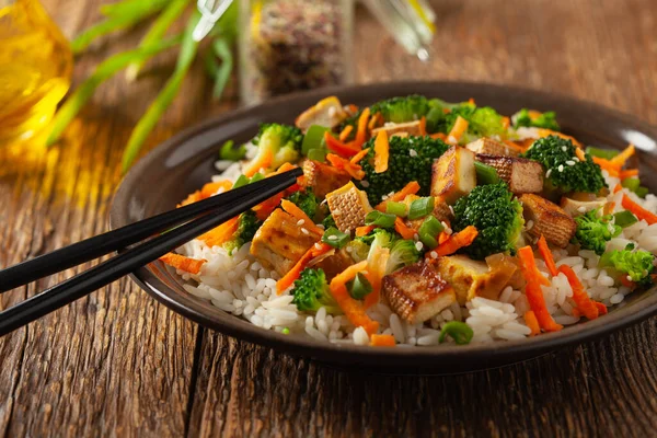 Tofu Rice Vegetables Served Brown Plate — Stock Photo, Image