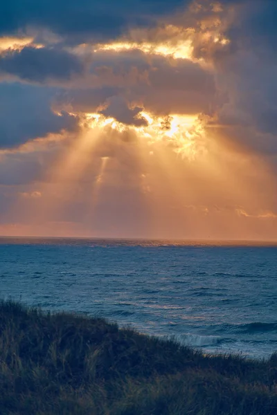 Sunset North Sea Sunbeams High Quality Photo — стоковое фото