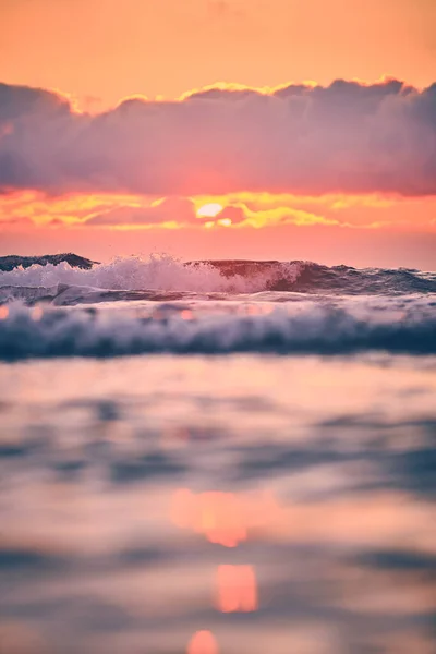 Waves Colorful Sunset High Quality Photo — Φωτογραφία Αρχείου