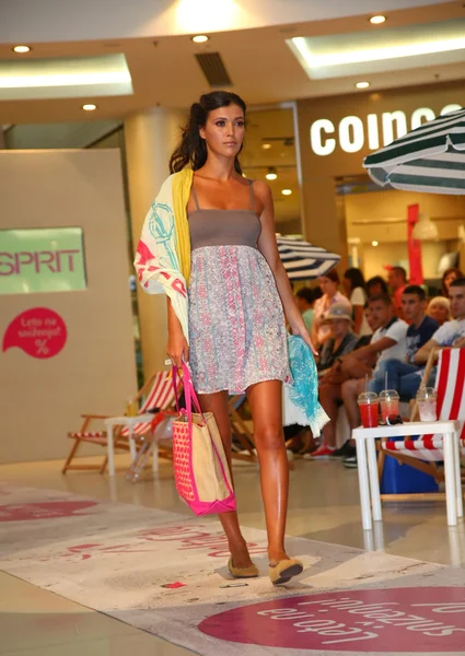 Desfile de moda de verano —  Fotos de Stock