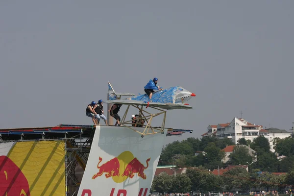 Touro vermelho flugtag — Fotografia de Stock