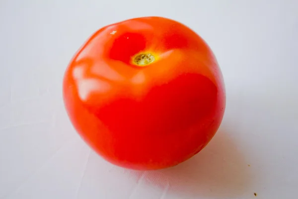 Tomate isolado — Fotografia de Stock