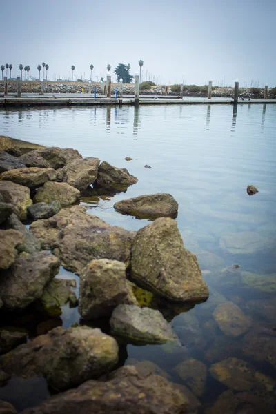 Muelles Harborside listos para un amarradero — Foto de Stock