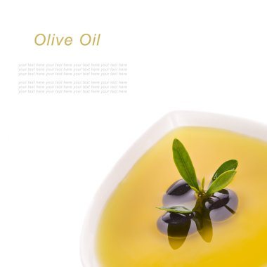 zeytinyağı ile beyaz kase