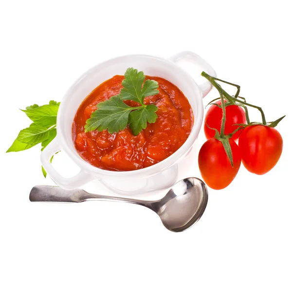 Pasta de tomate em uma panela branca, tomates cereja — Fotografia de Stock