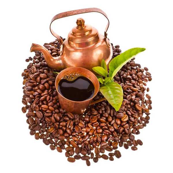 Coffee beans, copper kettle — Stock Photo, Image