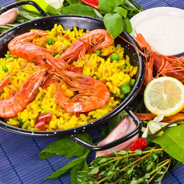 Arroz tradicional español - primer plano de paella —  Fotos de Stock