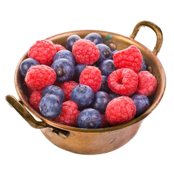 Fresh raspberries, blackberries and blueberries — Stock Photo, Image