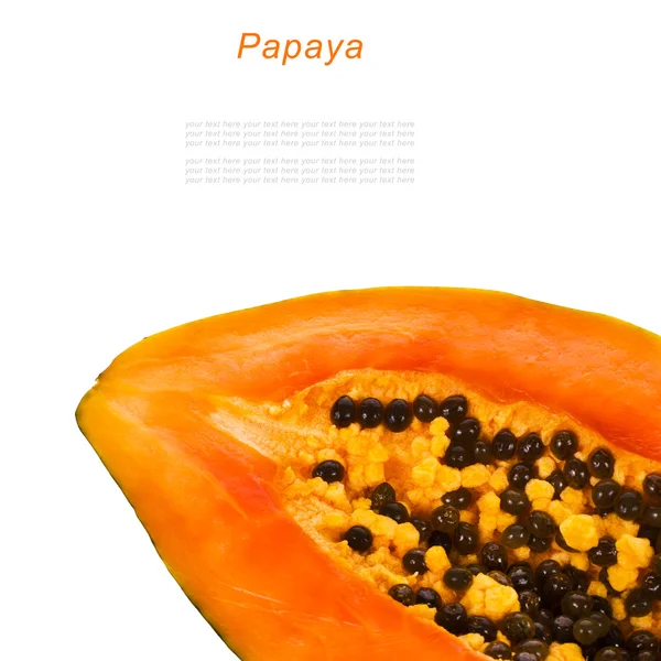Cortar fruta de papaya de cerca aislado sobre fondo blanco — Foto de Stock
