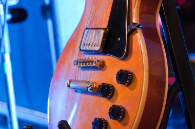Elektro gitar
