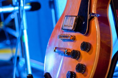 Elektro gitar