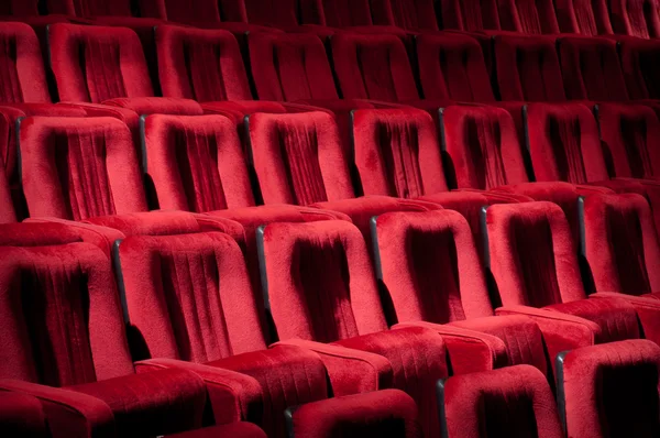 Sillas de teatro rojas — Foto de Stock