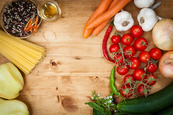 Warzyw i spaghetti makarony — Zdjęcie stockowe